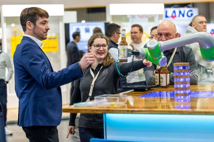 SPS 2025: grande affluenza di visitatori e innovazioni disruptive